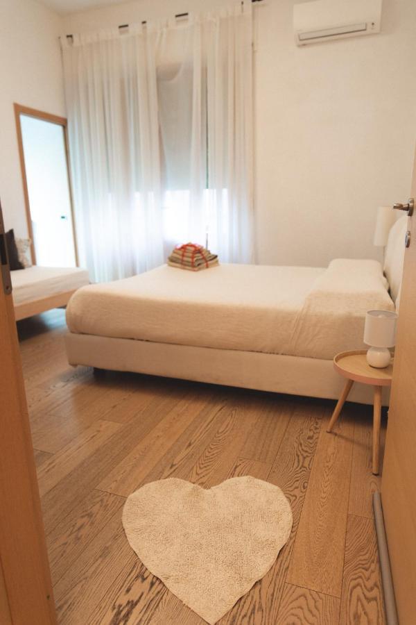 Accogliente Casa Livorno Bed & Breakfast ภายนอก รูปภาพ