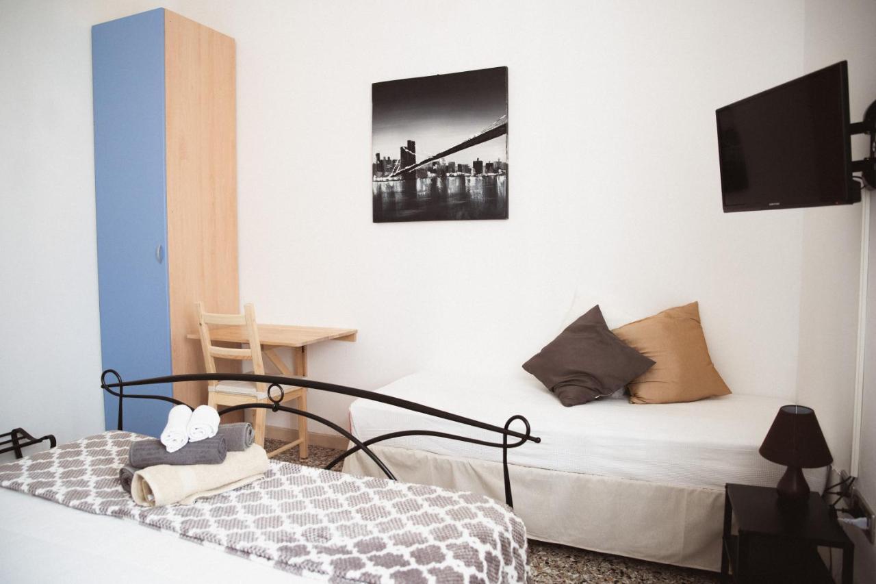 Accogliente Casa Livorno Bed & Breakfast ภายนอก รูปภาพ