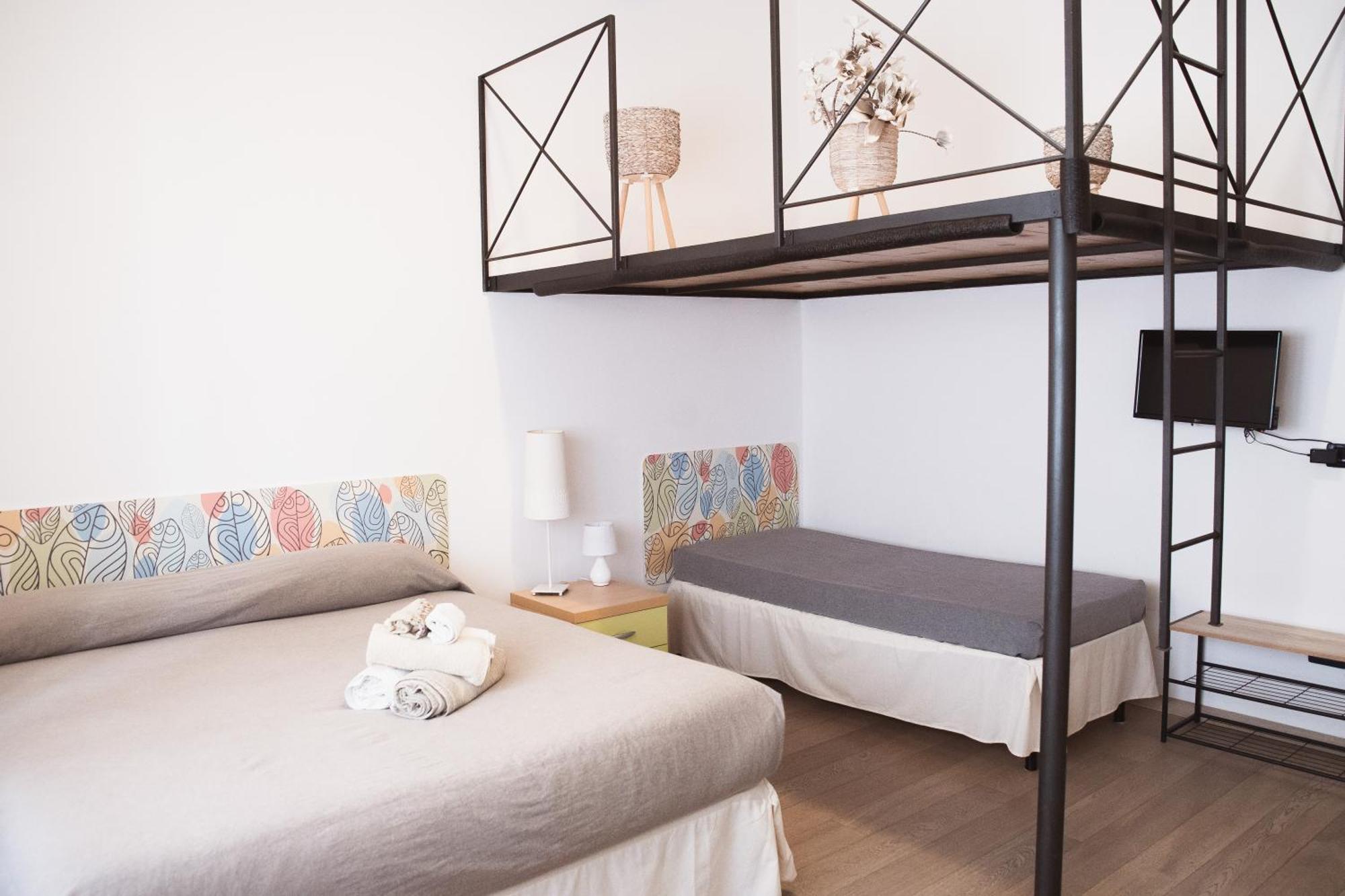 Accogliente Casa Livorno Bed & Breakfast ภายนอก รูปภาพ